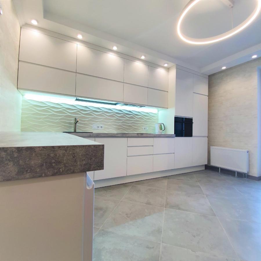Vip Апартаменты Возле Метро Дарница, Левобережная Apartment *