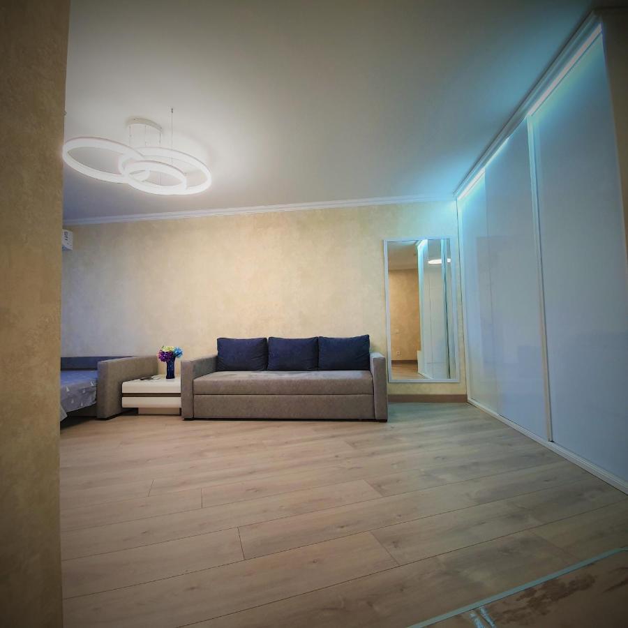 Vip Апартаменты Возле Метро Дарница, Левобережная Kyiv