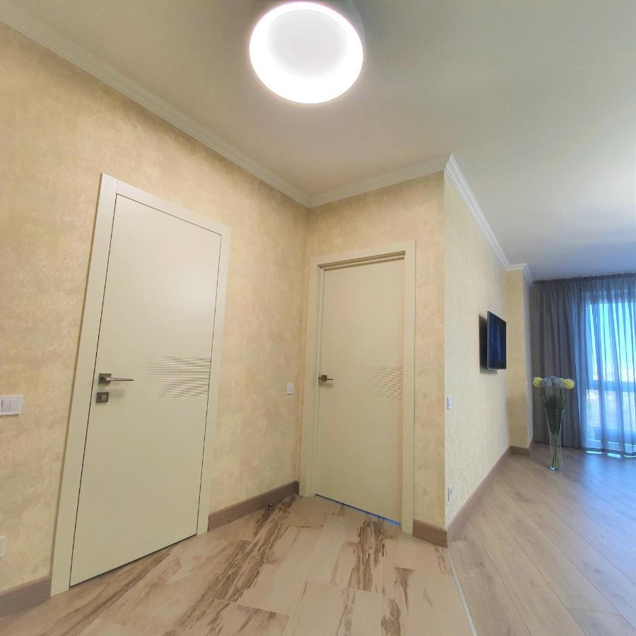 Vip Апартаменты Возле Метро Дарница, Левобережная Apartment Kyiv